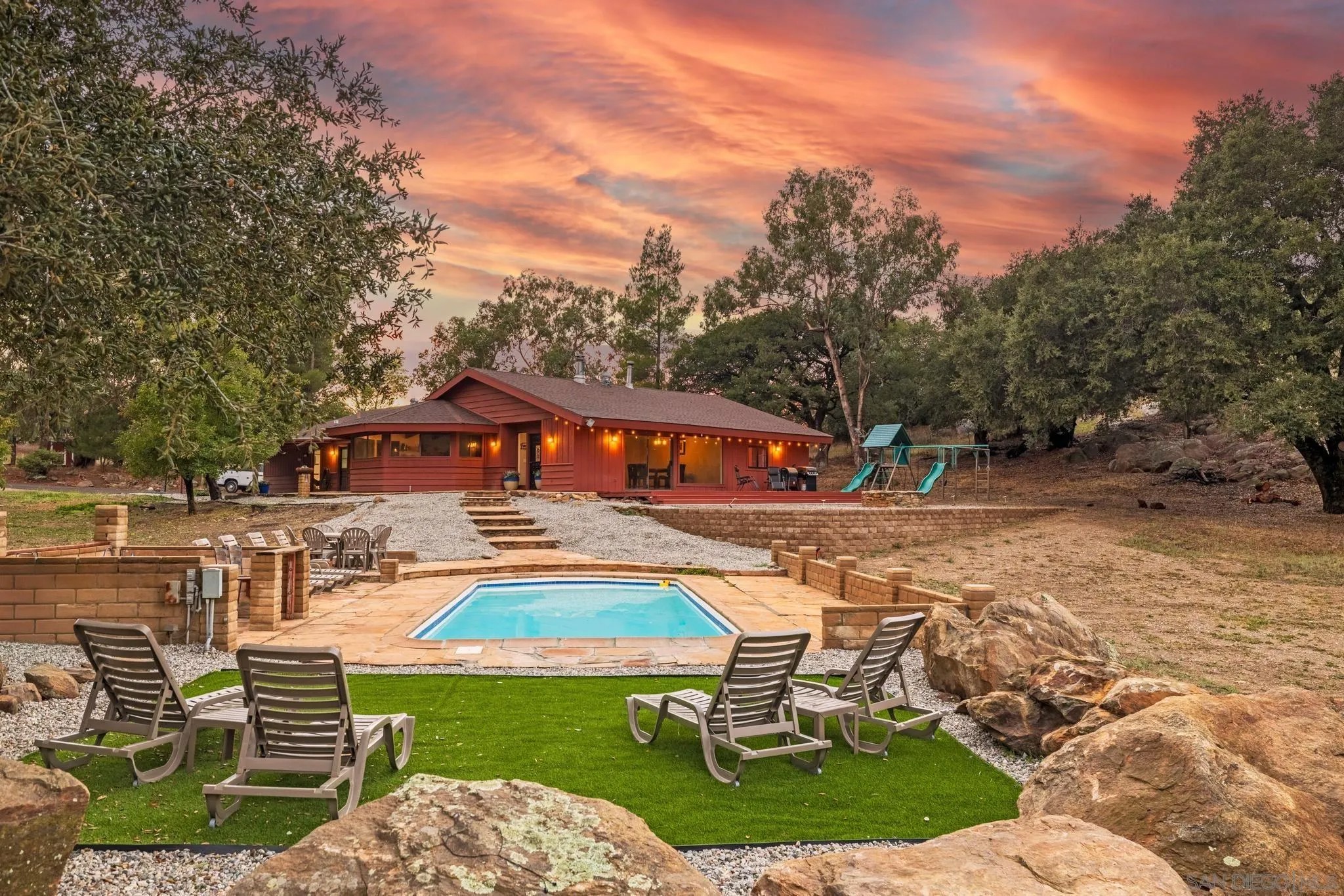 3280 Black Oak Lane