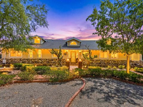 1577 Oak Land Julian CA 92036