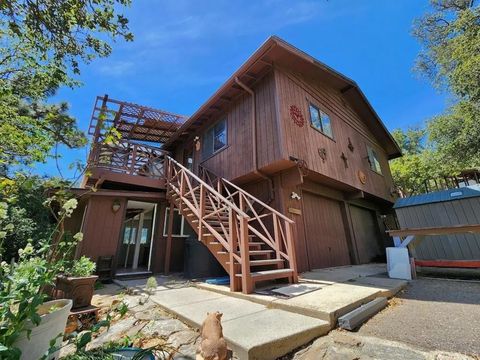 2341 Pinezanita Ln Julian CA 92036