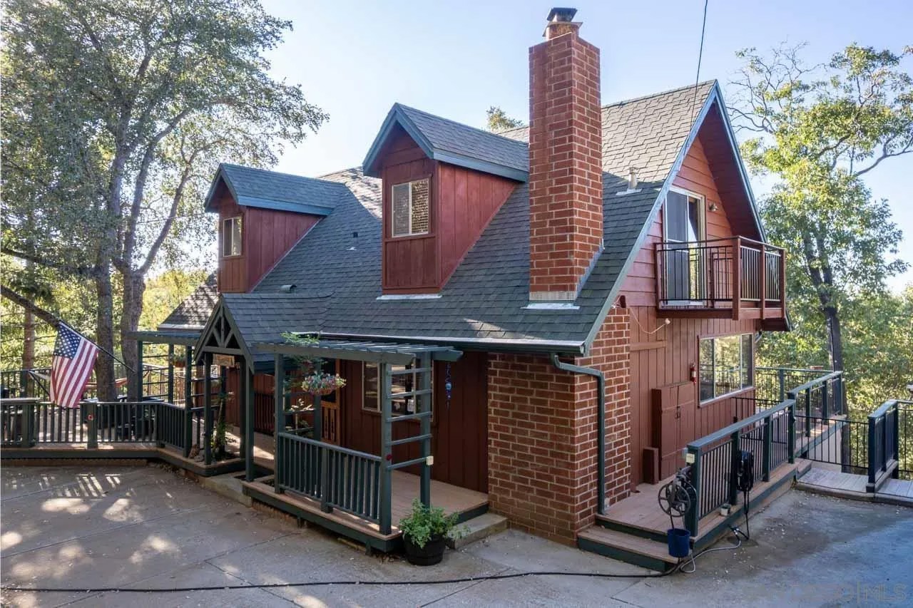 3110 Blue Jay Drive