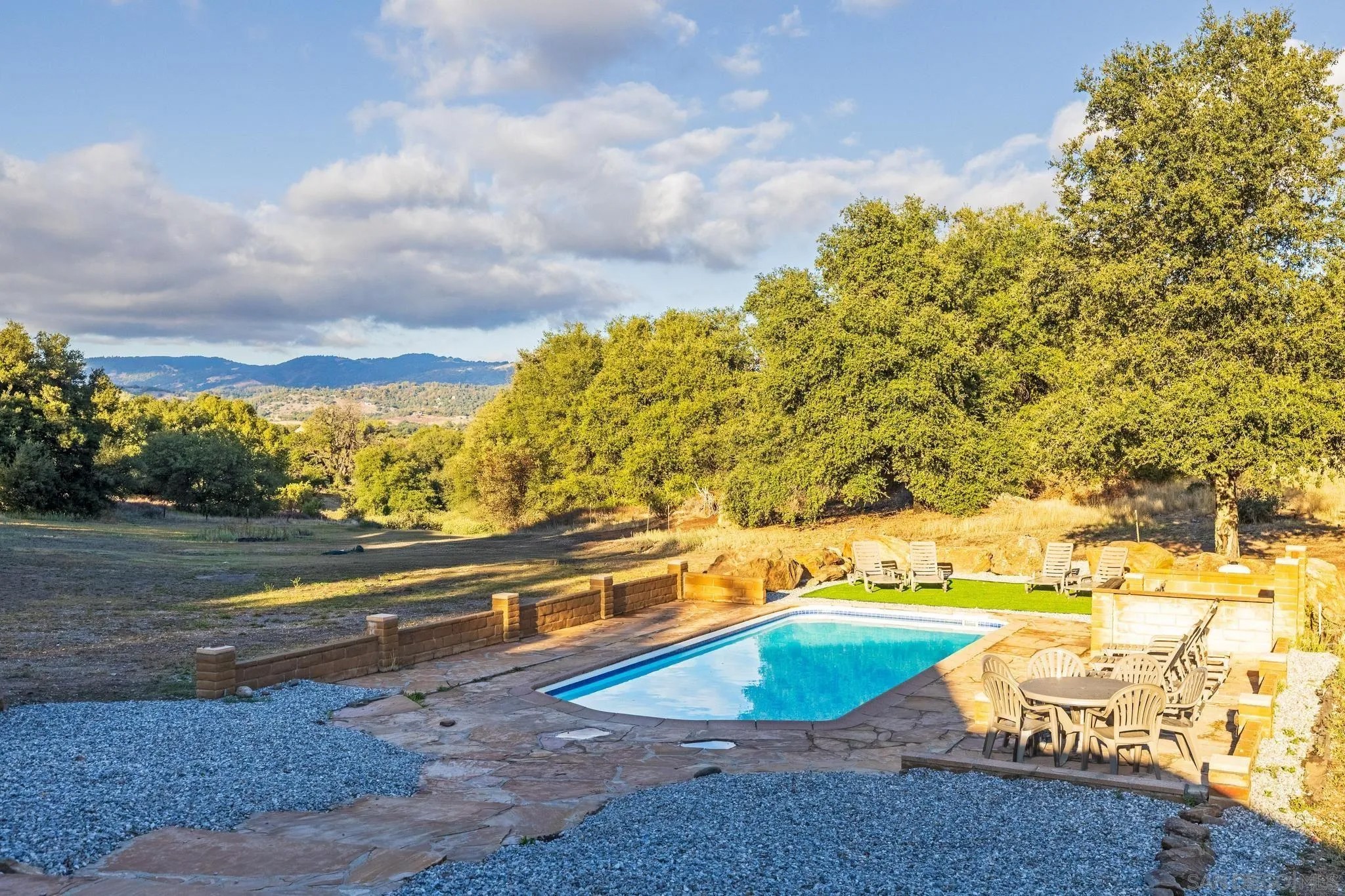 3280 Black Oak Lane