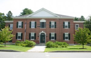 AmherstTownHallFront8258